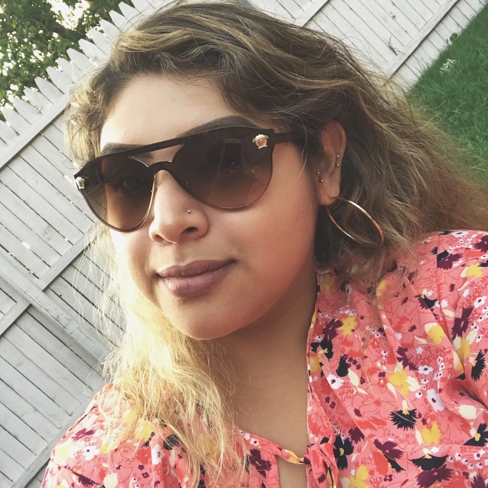 Meet your Posher, Thelvy